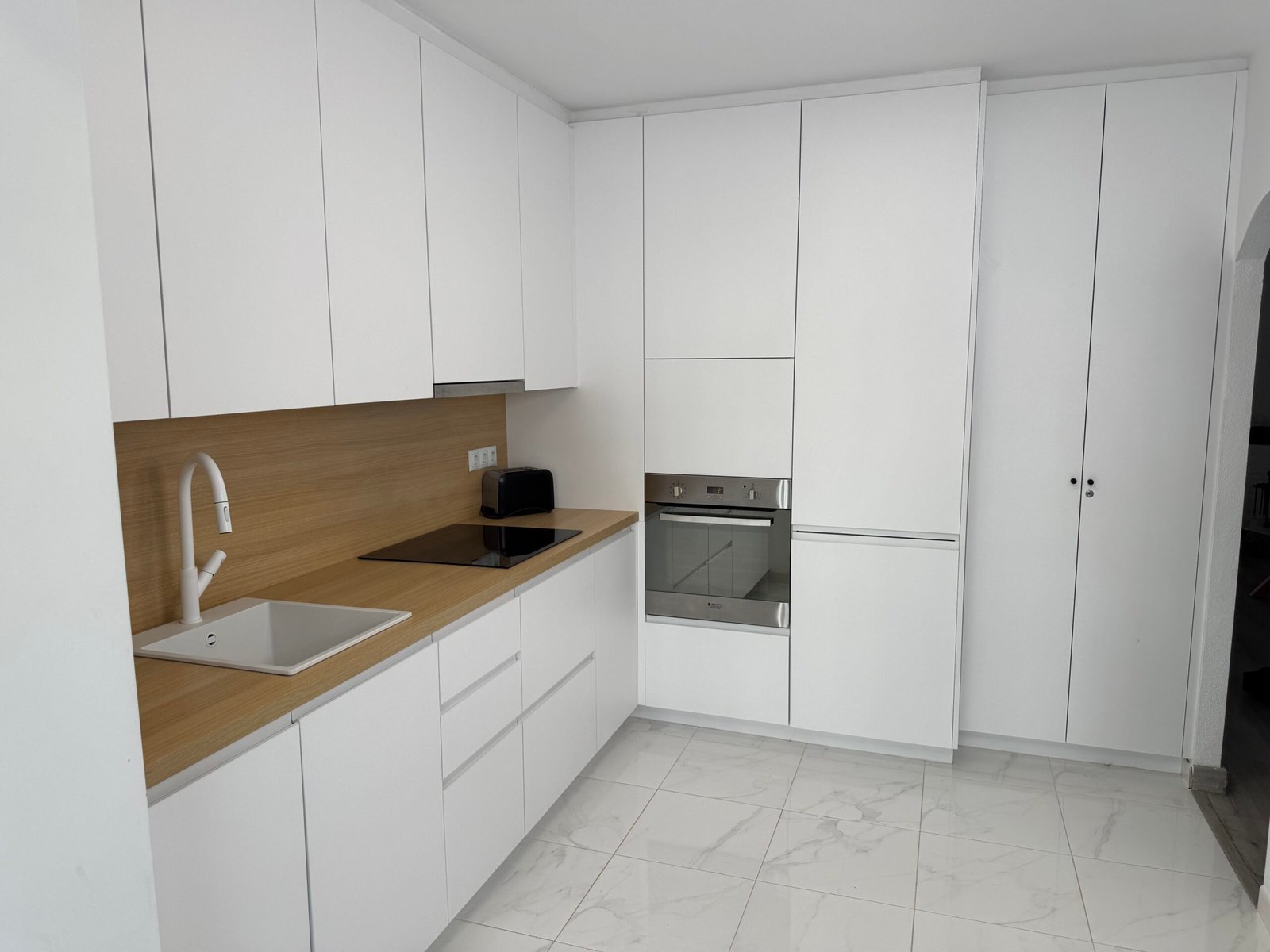 VILLAMARTIN GOLF — KITCHEN